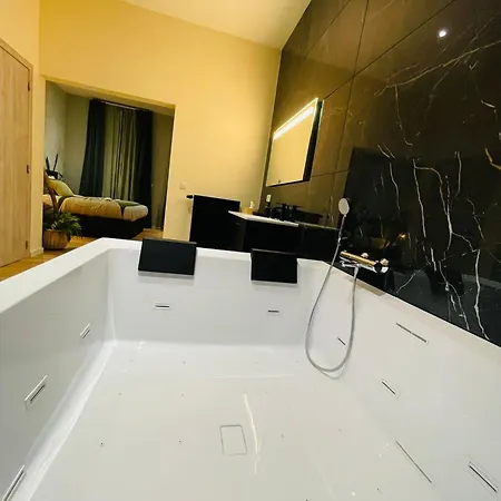 Exotique Avec Bain Balneo * Liège