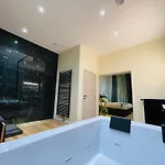 Exotique Avec Bain Balneo