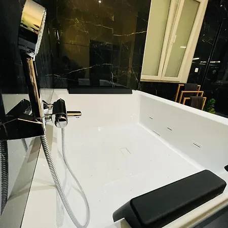 아파트 Exotique Avec Bain Balneo 리에주